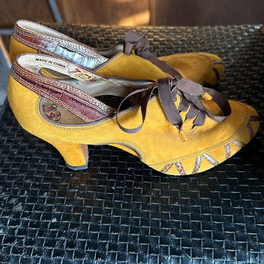 Miss L Fire vintage inspired mustard & brown suedes shoes size 41 - Picture 10 of 16